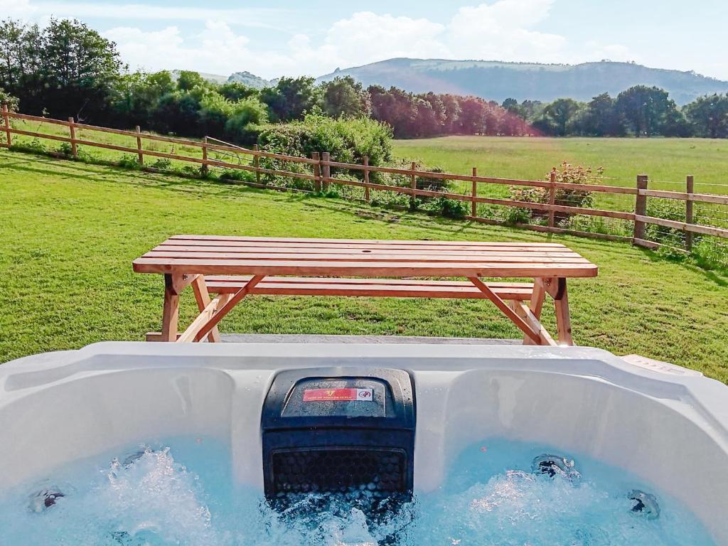 En generel udsigt til bjerge eller udsigt til bjerge taget fra feriehuset