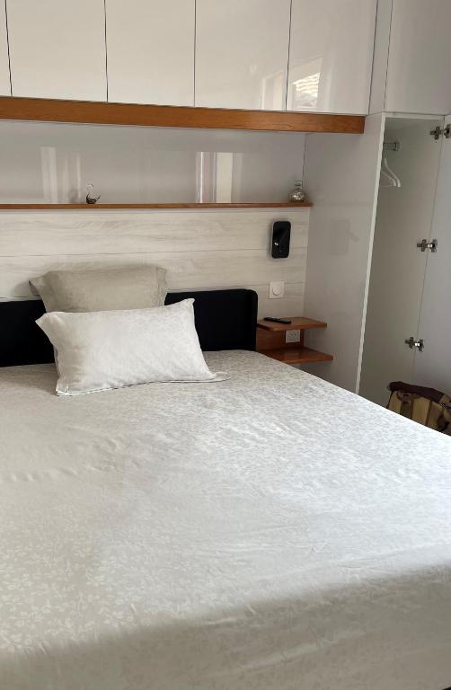 Le mas des anges - Tweepersoonskamer Met Eigen Badkamer