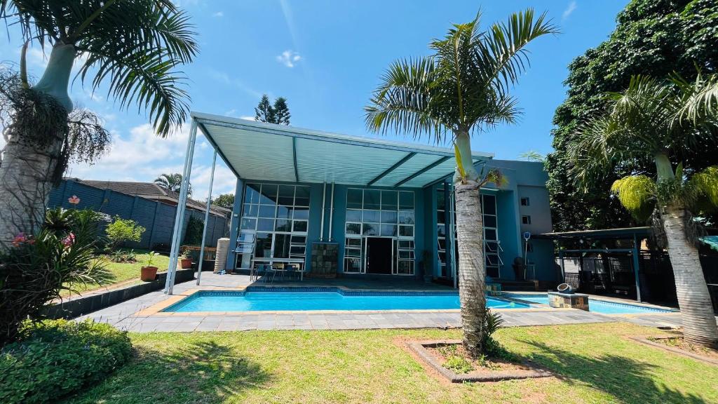 Πισίνα στο ή κοντά στο Royal Guesthouse The Castle