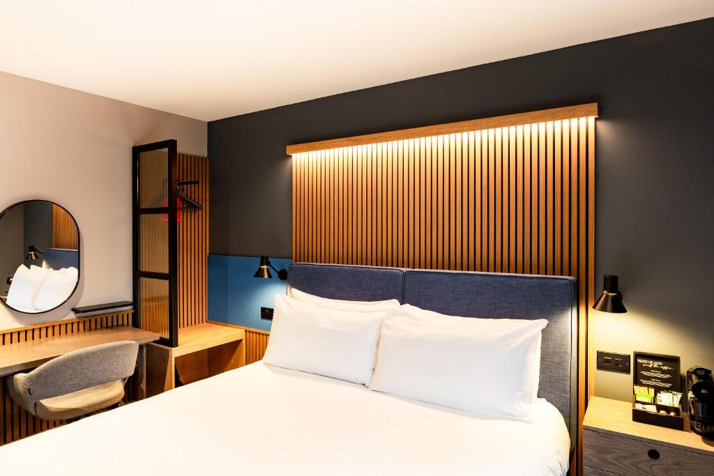 Village Hotel Manchester Ashton - 