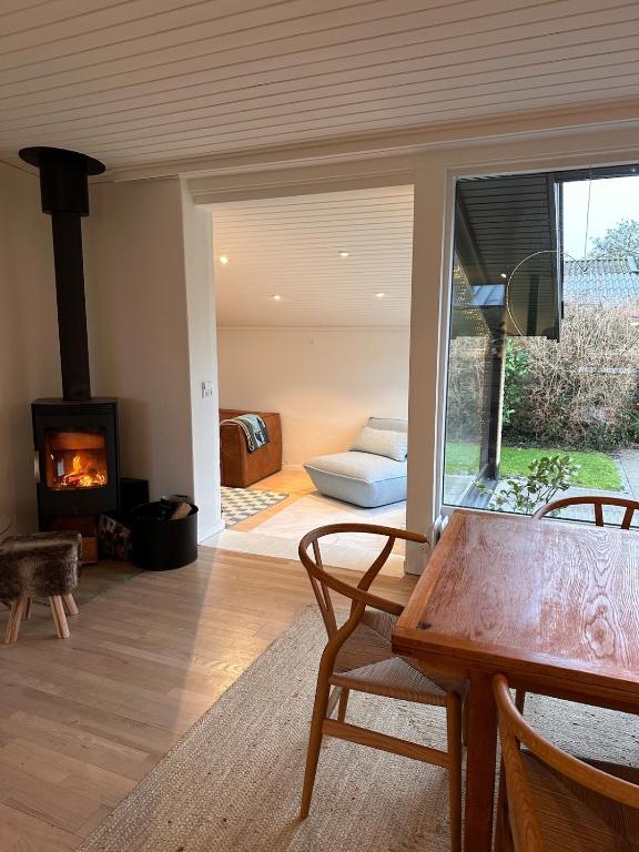 Χώρος καθιστικού στο Stylish and peaceful seaside home near it all