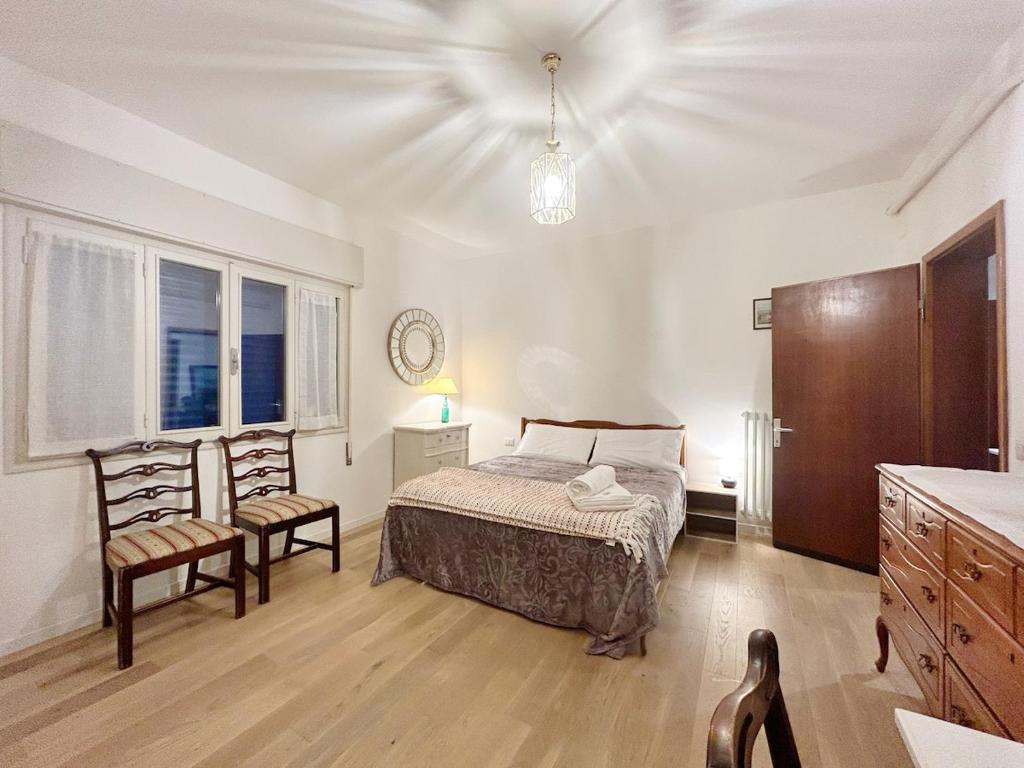 Postel nebo postele na pokoji v ubytování Number 3 APT, easy for Venice