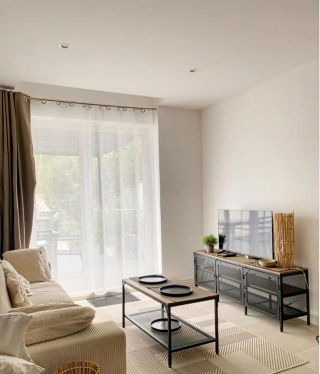 O zonă de relaxare la Apartment with a terrace 3 minutes from the beaches