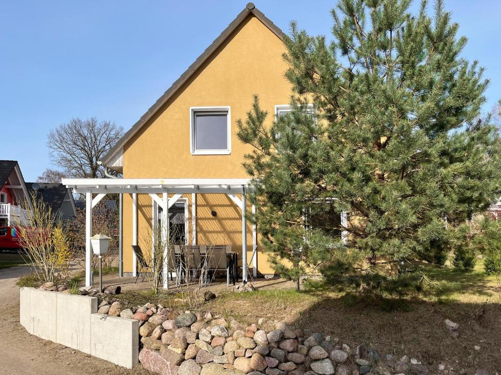 Το κτήριο όπου στεγάζεται  η παραθεριστική κατοικία