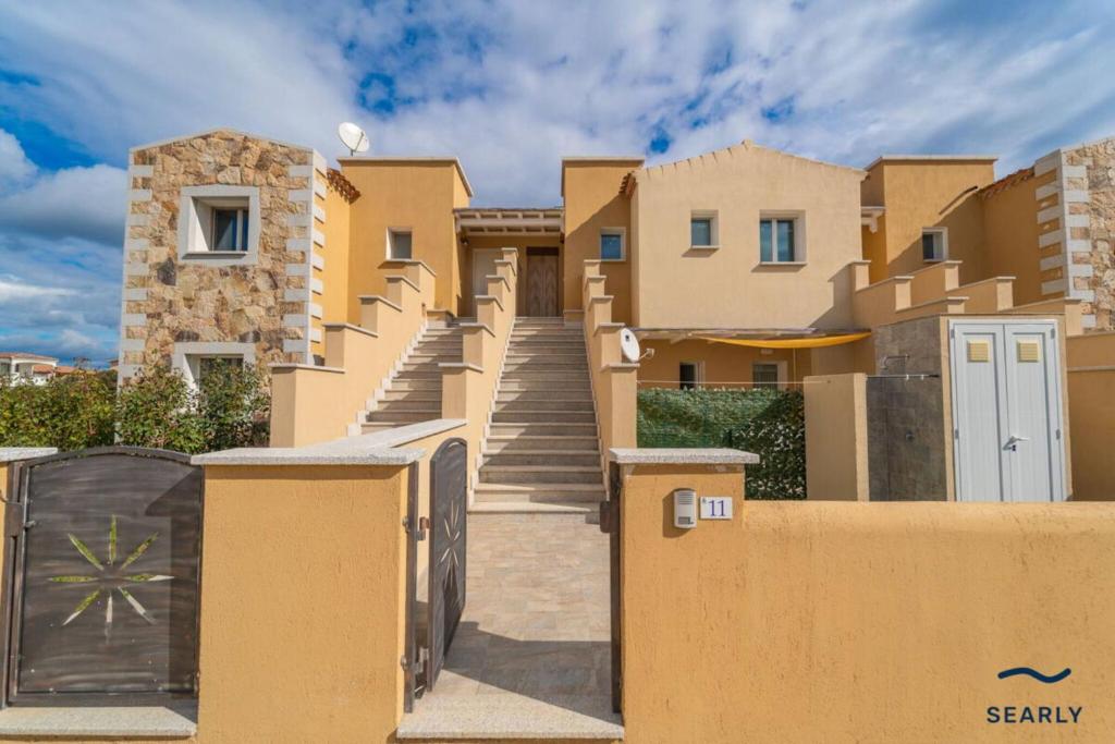 ブドーニにあるCasa Mirella - By Searlyの門前の家