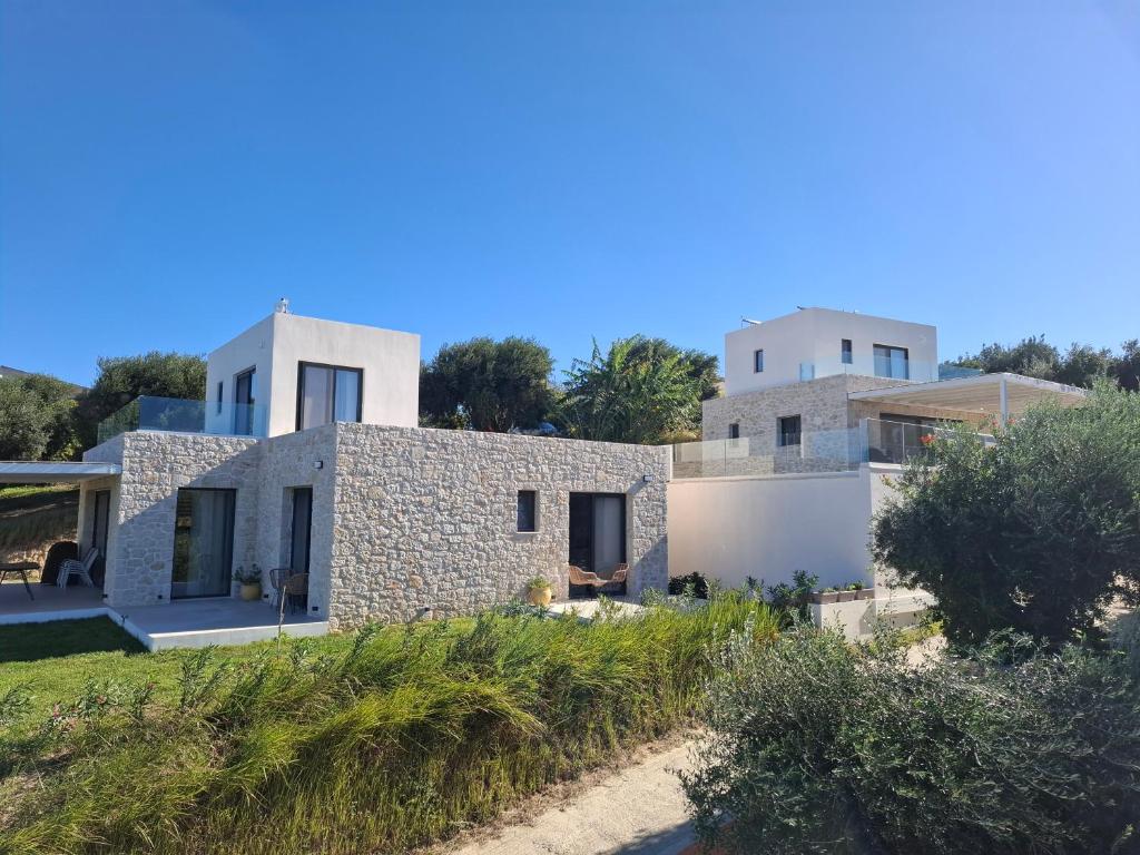 Το κτήριο όπου στεγάζεται  η βίλα