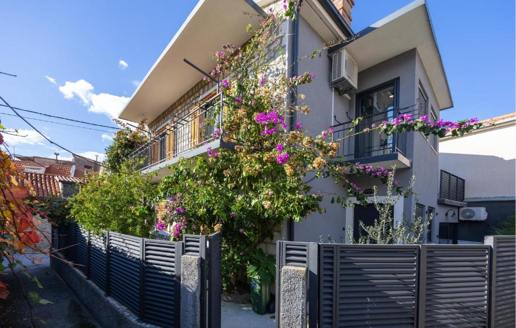 Pet Friendly Home In Kastel Stari With Wifi