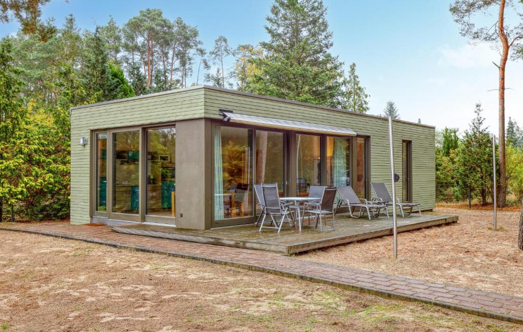 Το κτήριο όπου στεγάζεται  η παραθεριστική κατοικία