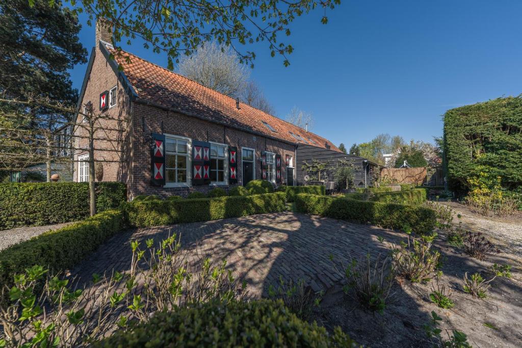 En have udenfor Huize Oostduin