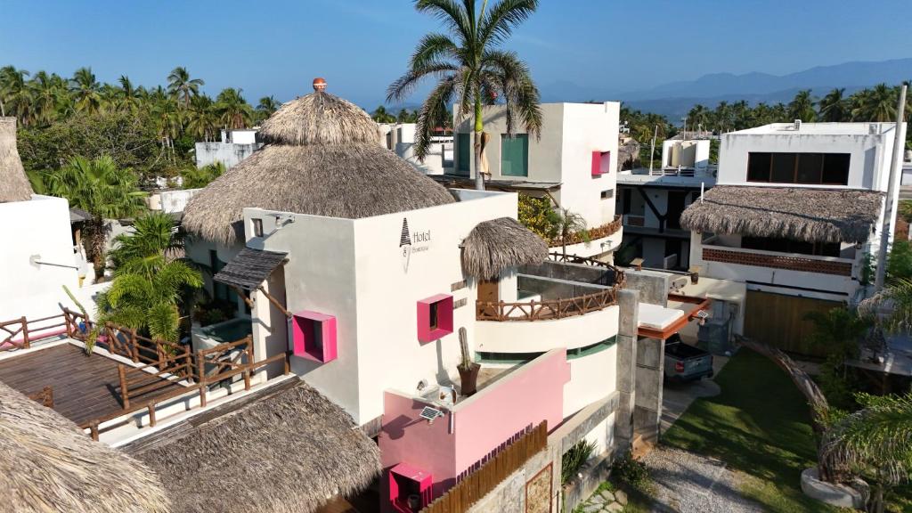 Το κτήριο όπου στεγάζεται  το ξενοδοχείο