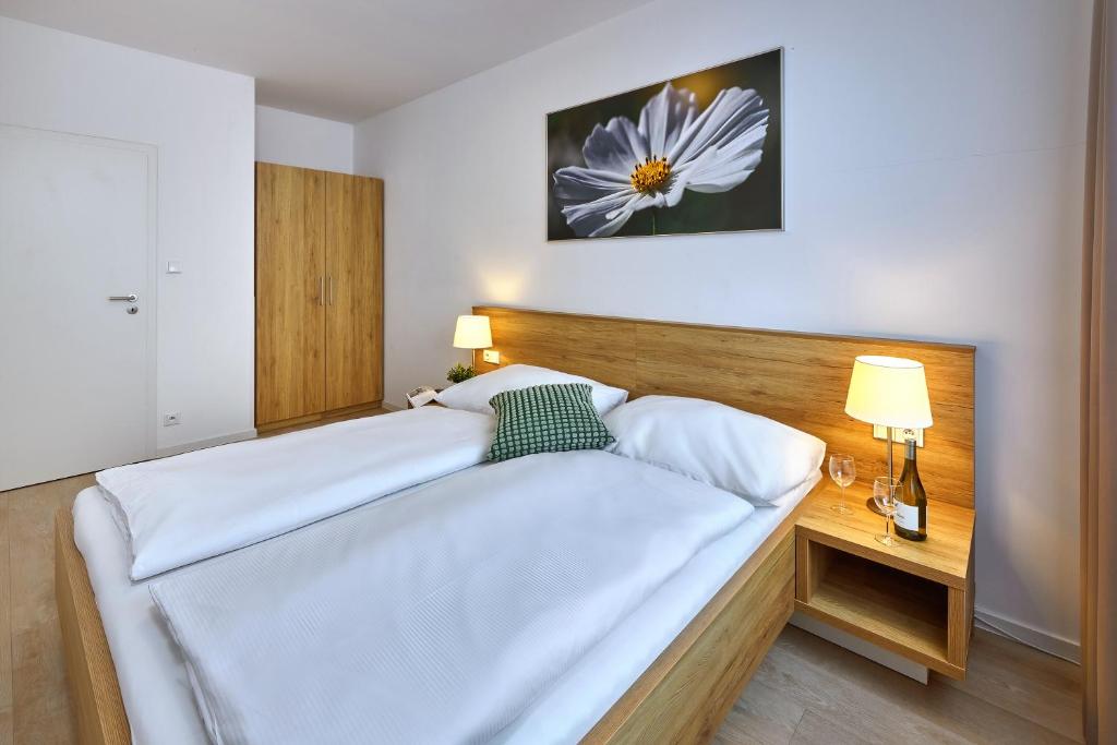 CityWest Apartments - 4