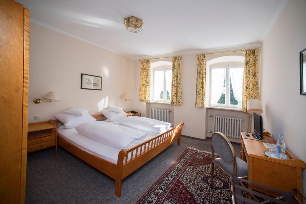 Gutshotel Odelzhausen - Budget Double Room