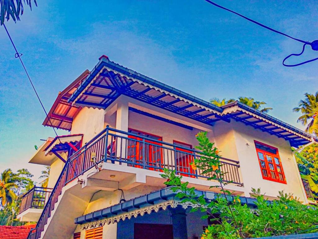 Το κτήριο όπου στεγάζεται  το διαμέρισμα