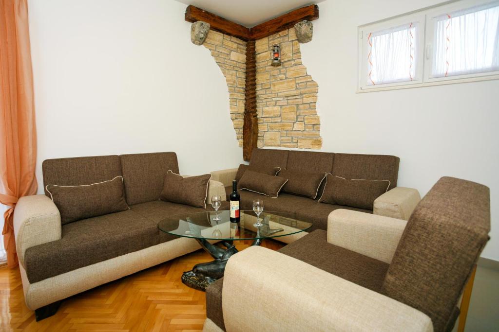 Posedenie v ubytovaní Apartments Intrada