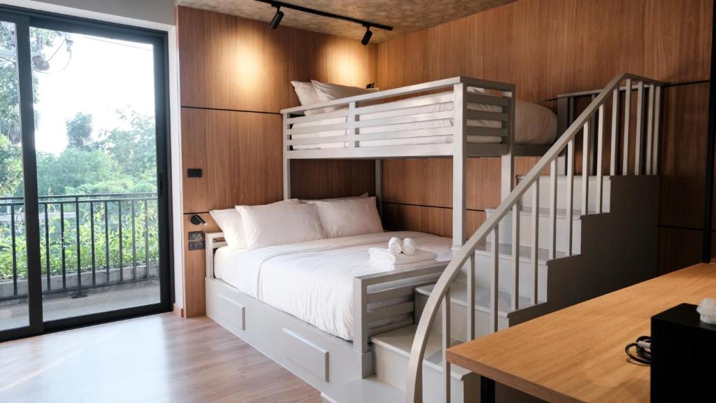 Ein Sitzbereich in der Unterkunft Lush inn Phuket