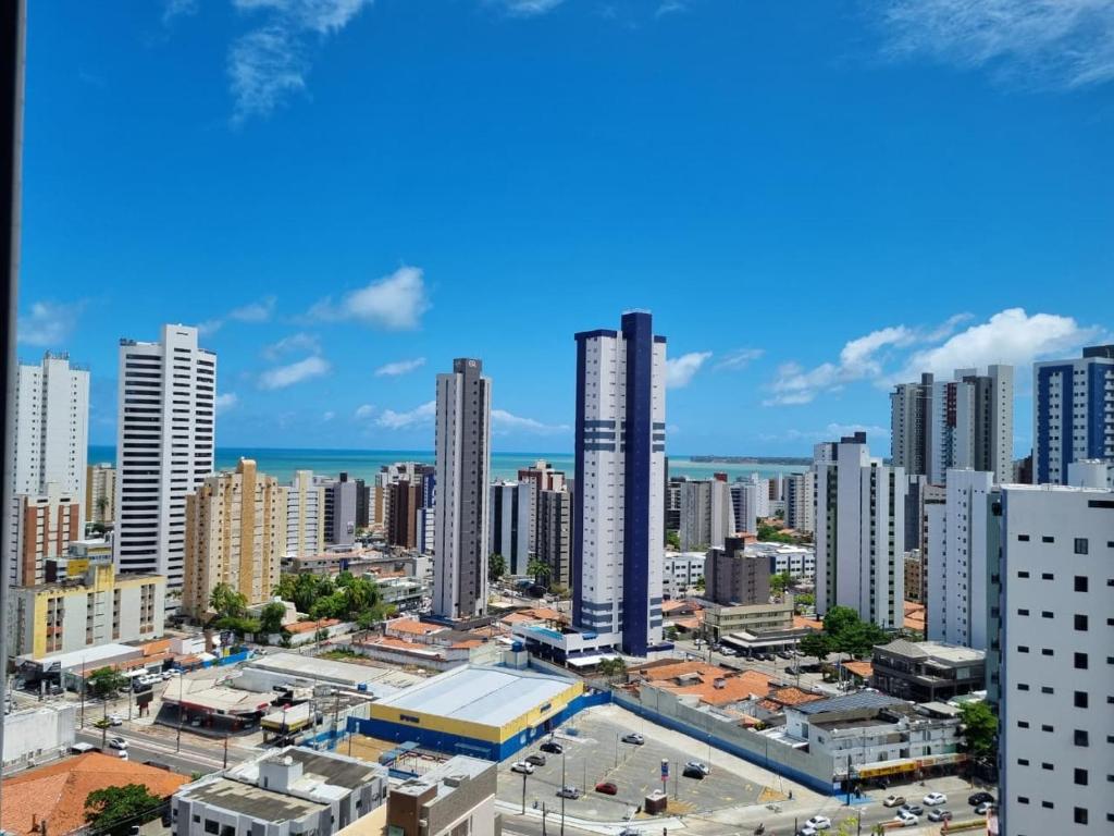 Flat SOLaz Smart - Conforto e vista mar no melhor de Manaíra! في جواو بيسوا: على مستوى المدينة مع المباني العالية