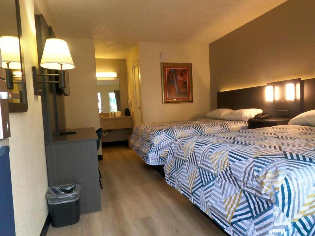 Howard Johnson by Wyndham Las Vegas near the Strip - 