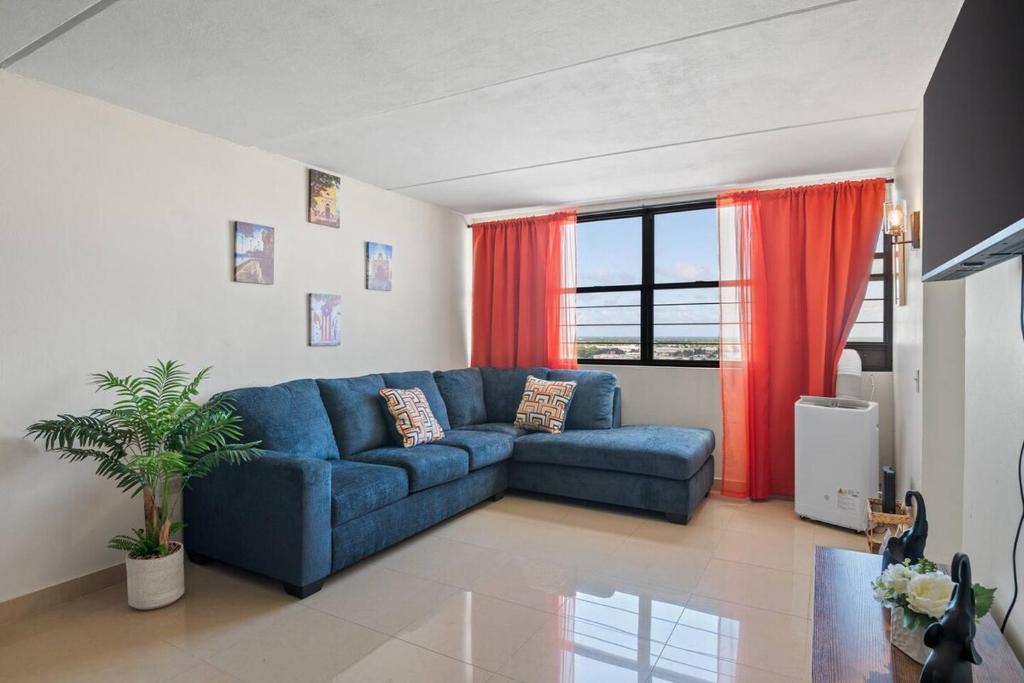 Remodeled 3BR Pool Carolina Airport Area