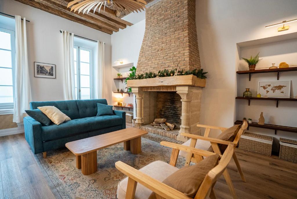 Χώρος καθιστικού στο Normandy Cottage atypical apartment city center