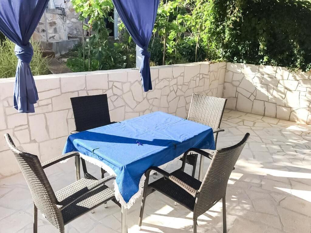 Patio nebo venkovní prostory v ubytování Apartments SEA STAR IVANA