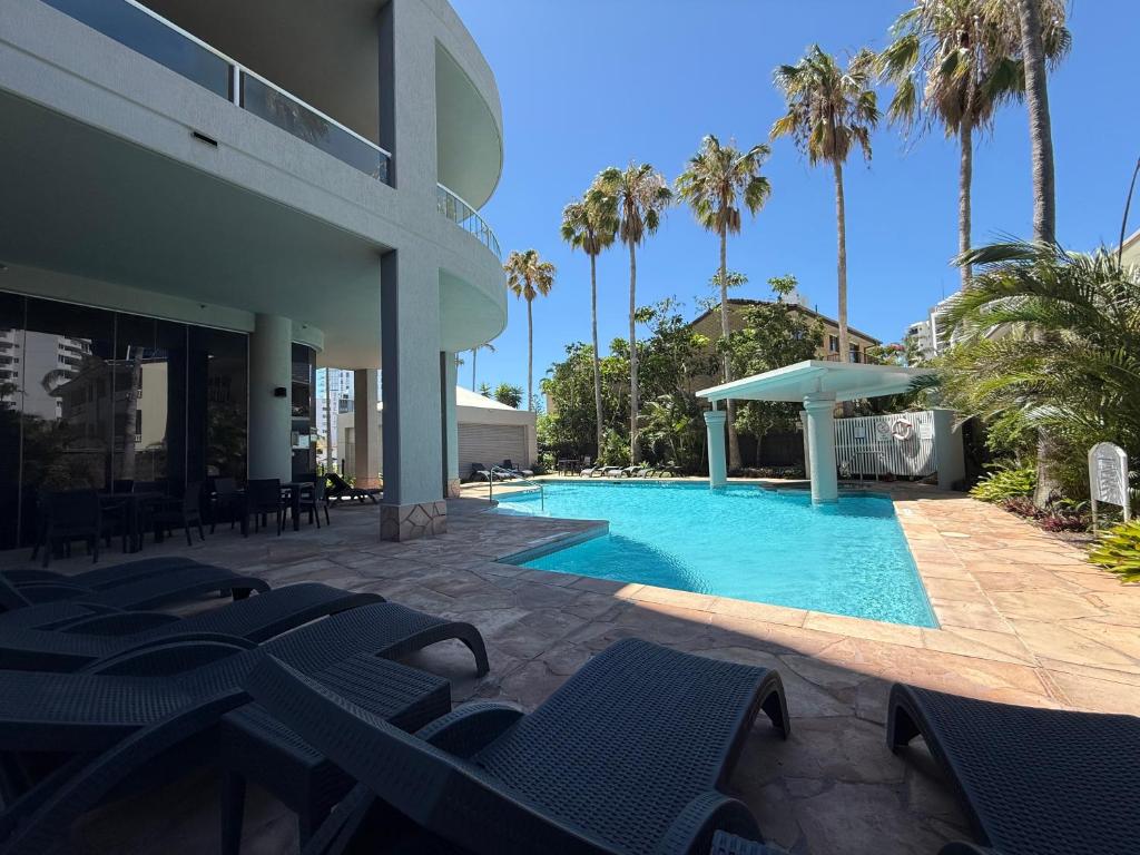 Πισίνα στο ή κοντά στο Oaks Goldcoast ,Goldcoast Highway surfers Paradise