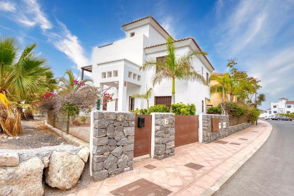 Το κτήριο όπου στεγάζεται  η βίλα