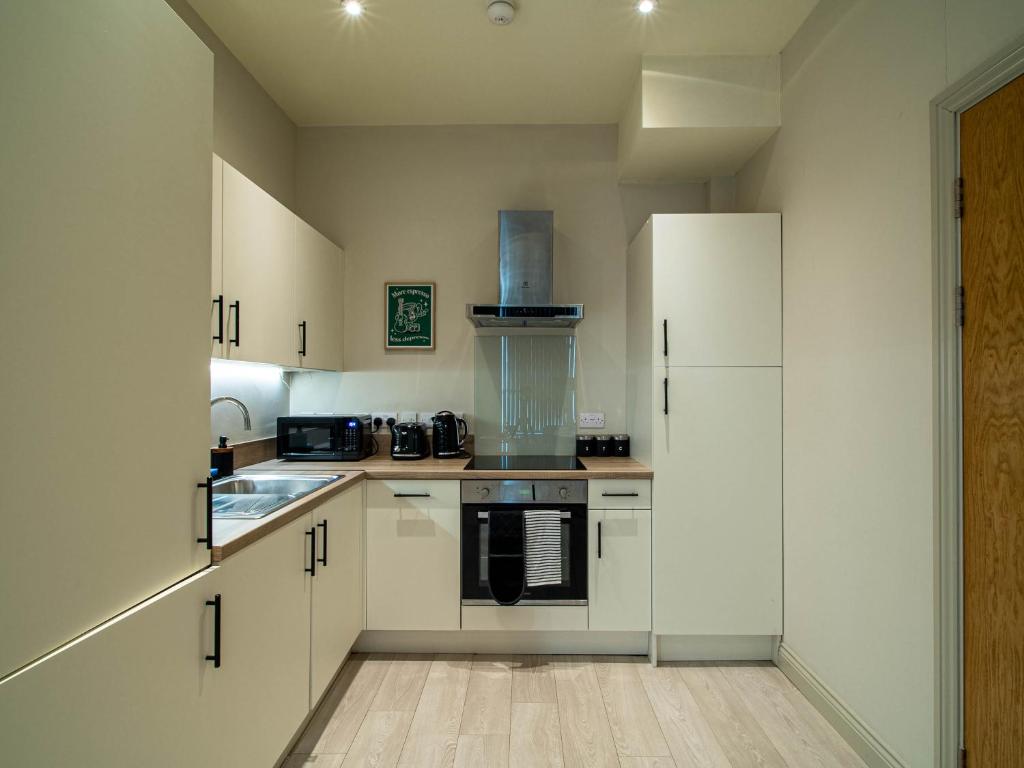 Modern 1 bed Apartment in Central Leeds 7