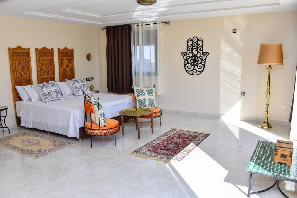 Χώρος καθιστικού στο Fez Room - Traditional Moroccan Style