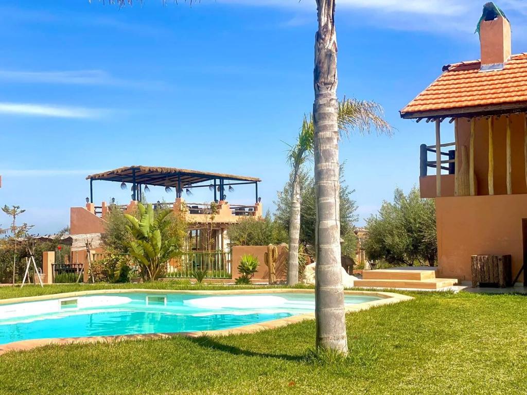 Bazén v ubytování Paris Room With Balcony - Pool View and Garden nebo v jeho okolí