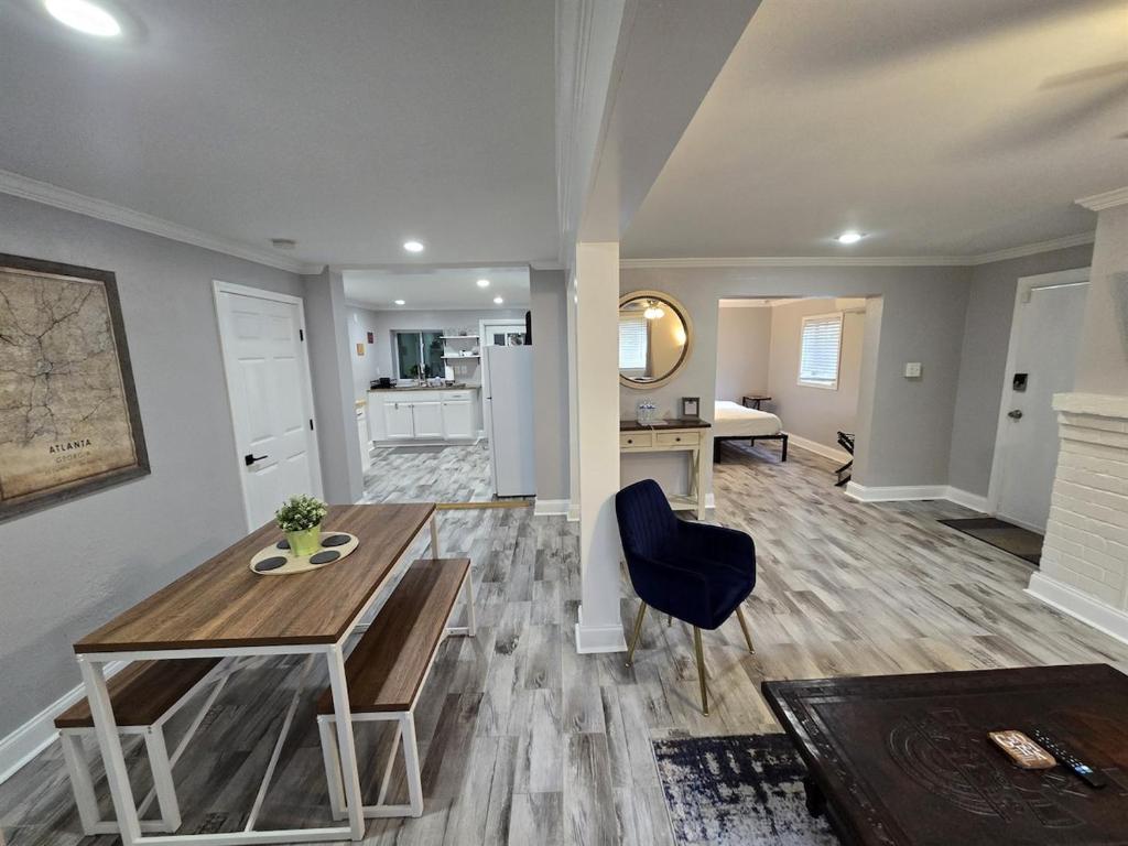 Entire guesthouse in Atlanta, Georgia - Appartement Met 1 Slaapkamer