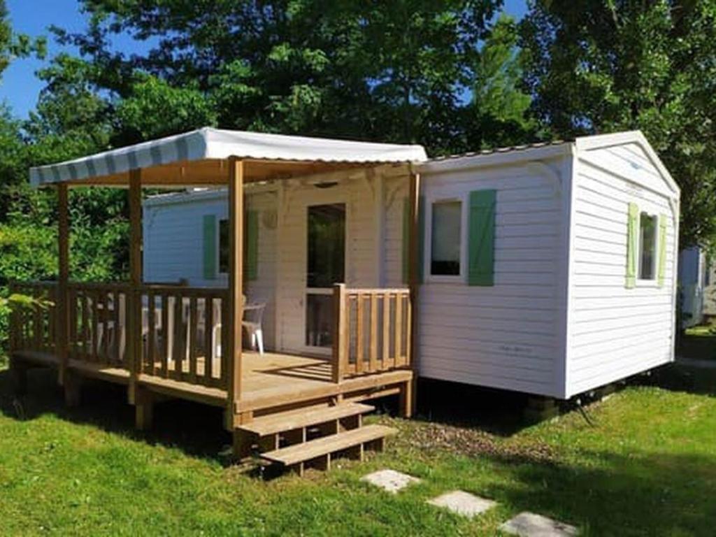Mobil-home 26m² avec terrasse - 6 personnes - API-1-52-959