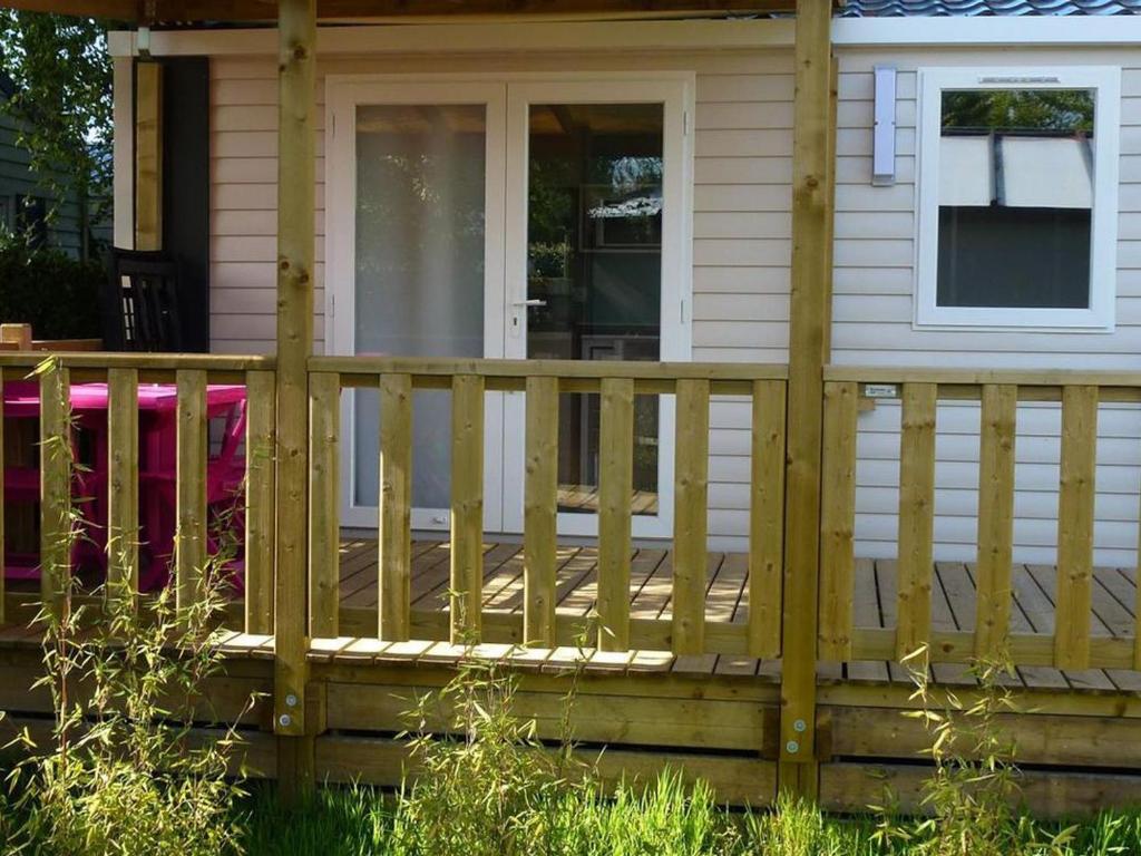 En have udenfor Mobil-home confortable avec terrasse à Saint-Lunaire - API-1-52-1090