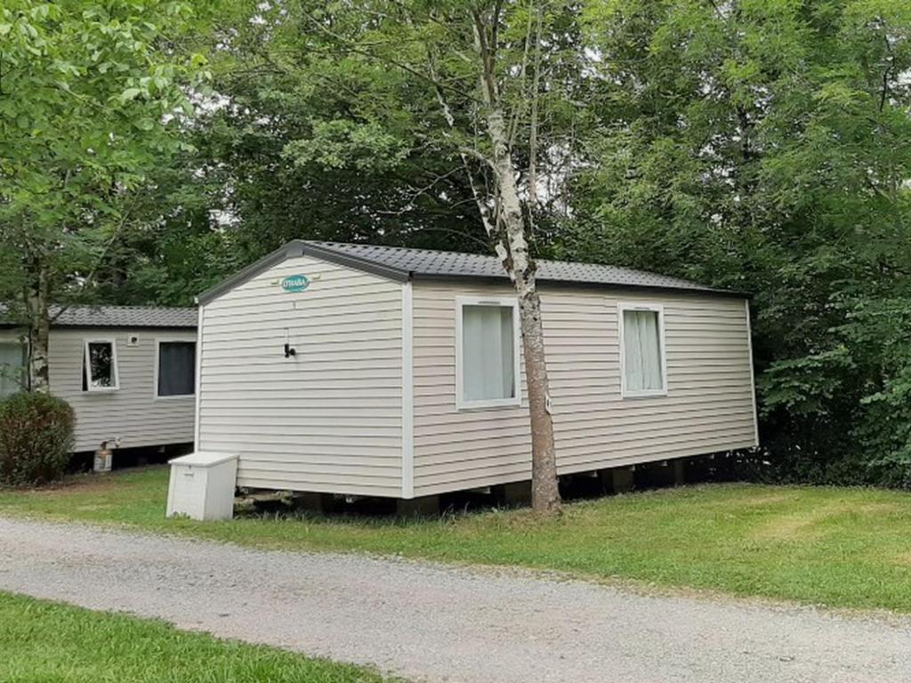 El edificio en el que está el campamento