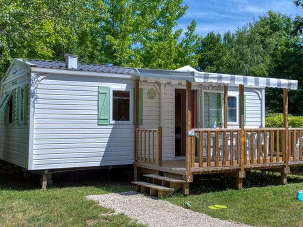 Mobil home confortable avec terrasse à Groléjac - API-1-52-1172