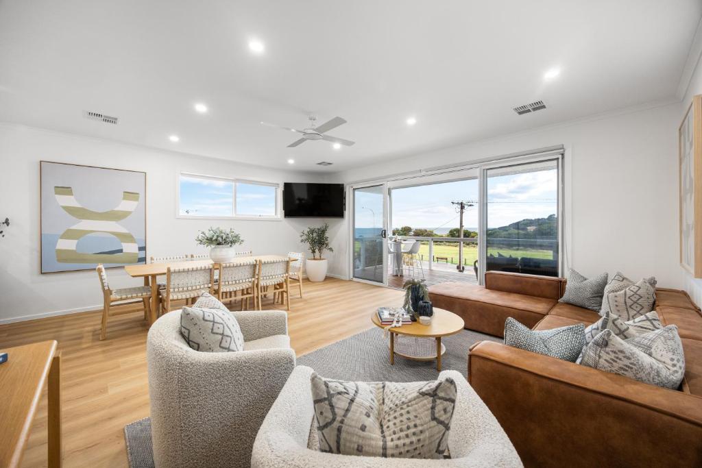 Et opholdsområde på BlueBelles - Coastal Chic Overlooking Maslin Beach