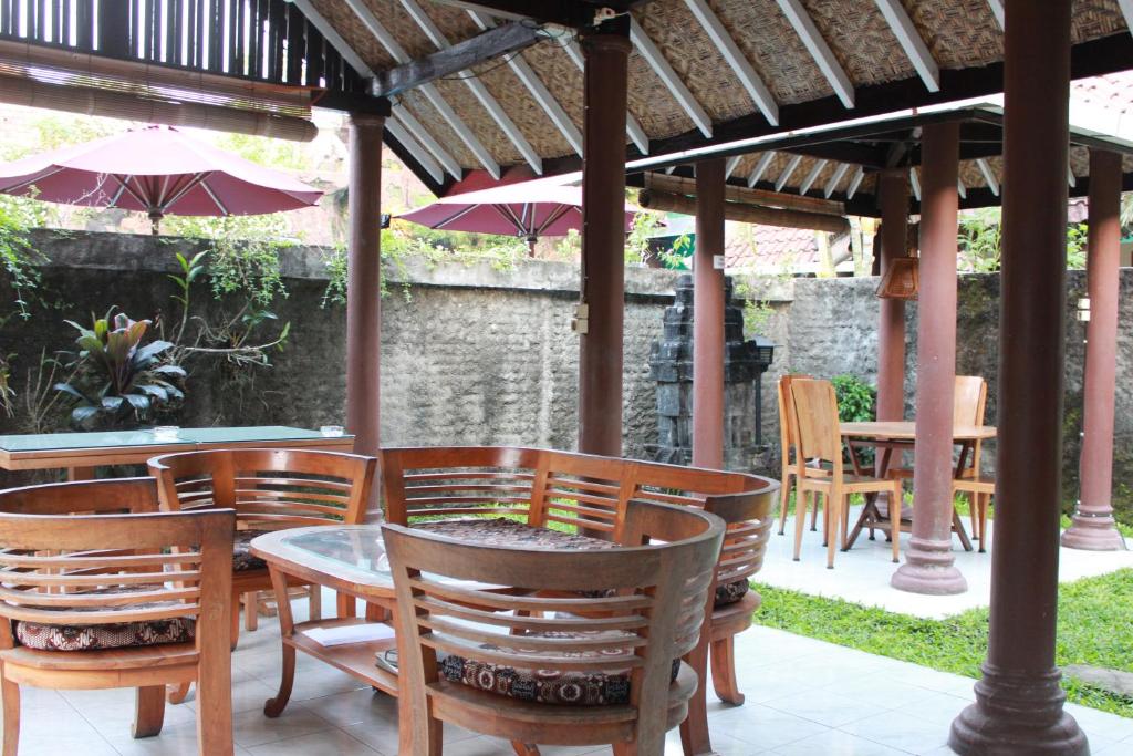 Patio o area all'aperto di Prambanan Guesthouse