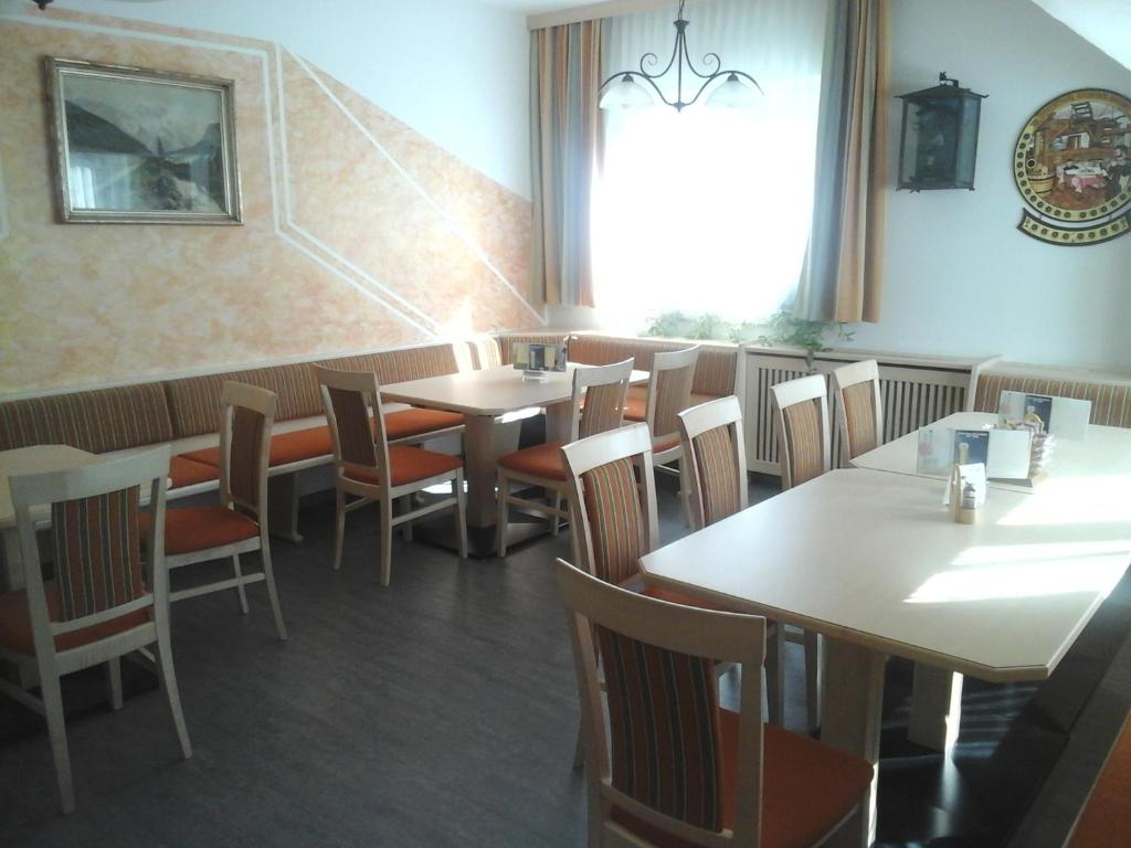Restaurace v ubytování Gasthof Roitner