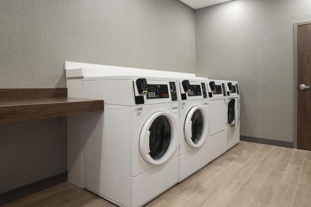 Hampton Inn & Suites Somerset photo