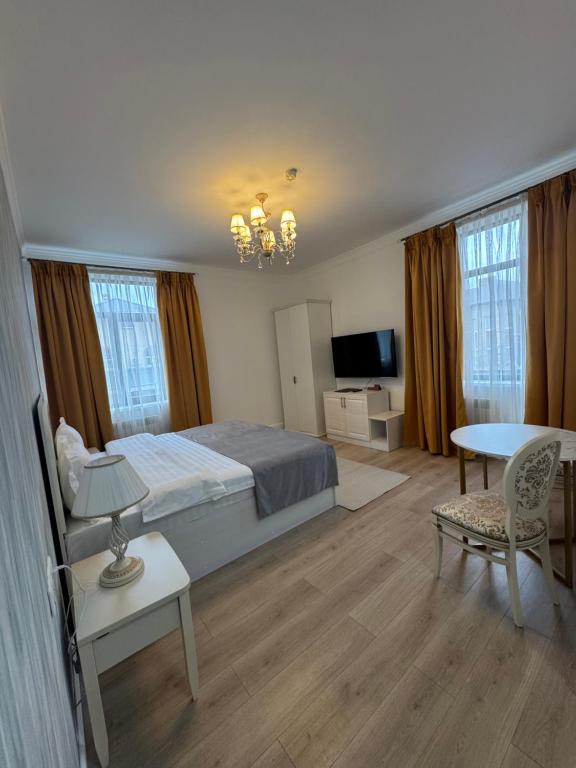 TV/trung tâm giải trí tại Hotel Astoria