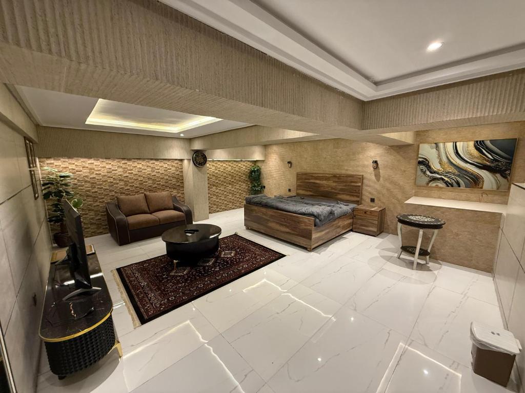 O zonă de relaxare la But Tourist Inn Hotel Murree