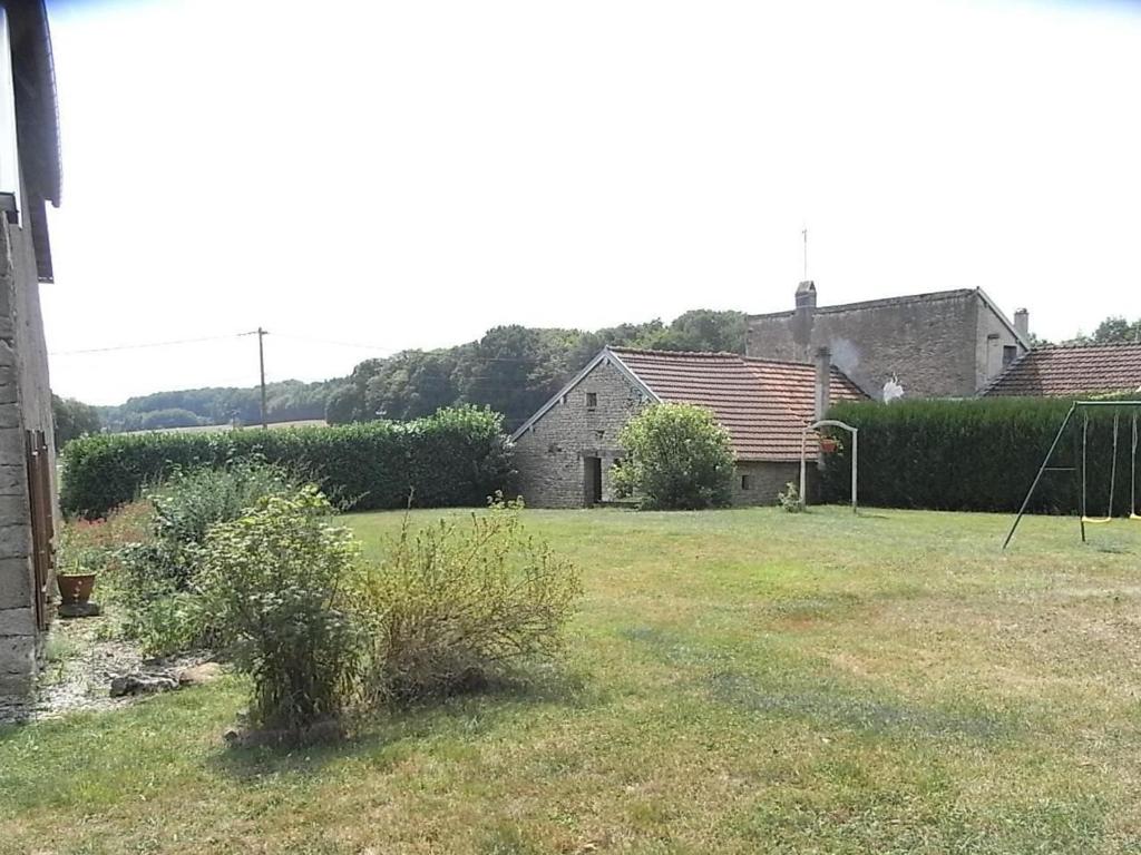 Galeriebild der Unterkunft Chambre Bleue, A l'abri du pin in Melin