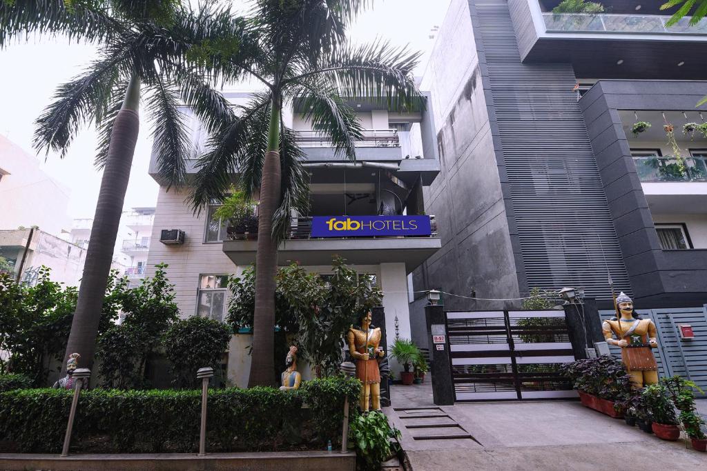 Το κτήριο όπου στεγάζεται  το ξενοδοχείο διαμερισμάτων