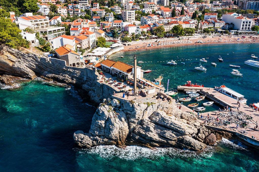 Hotel Riva by Aycon