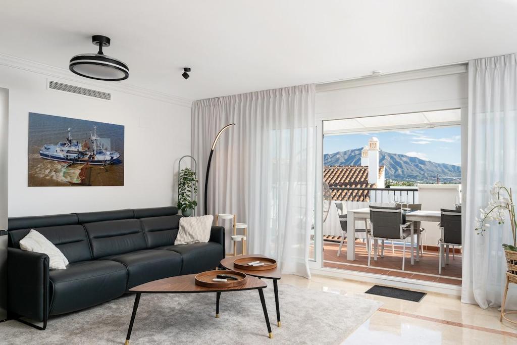 Penthouse in Paraíso Pueblo Style & Serenity