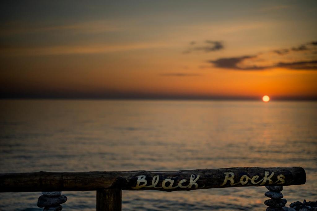 Black Rocks Beach Resort, Άγιος Γόρδιος (ενημερωμένες τιμές για το 2026)