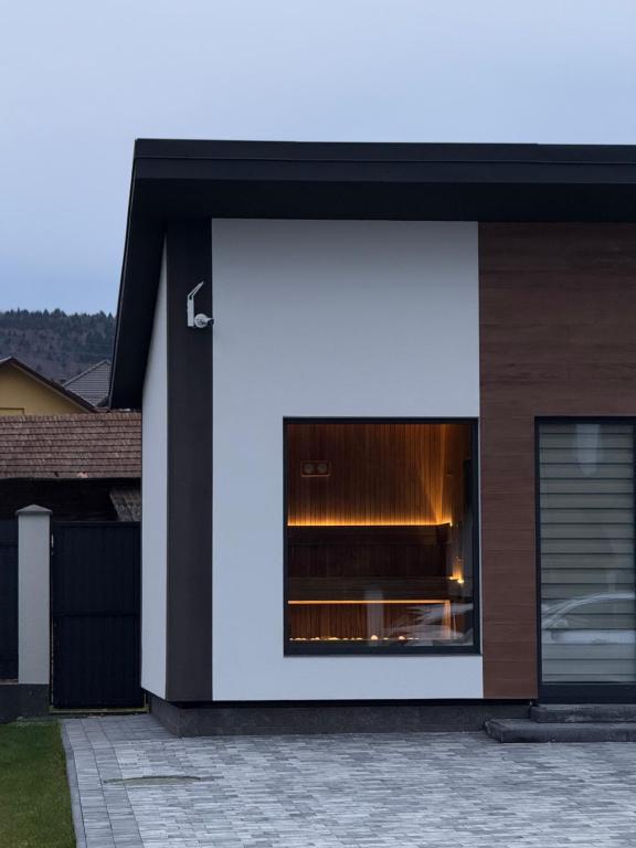 البناء الذي يحتوي الشقة