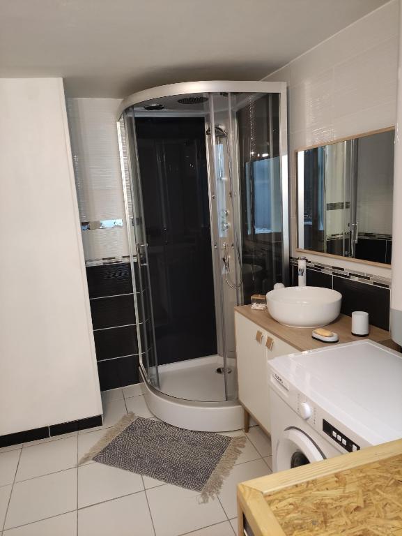 Ένα μπάνιο στο Bienvenue chez Coco