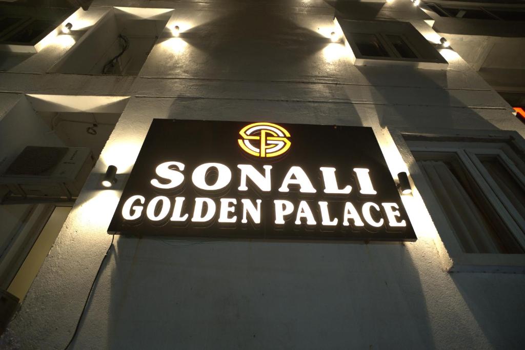 Imagen de la galería de Hotel Sonali Golden Palace, en Jāmb