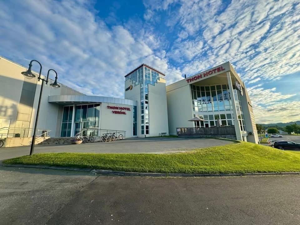 Το κτήριο όπου στεγάζεται  το ξενοδοχείο