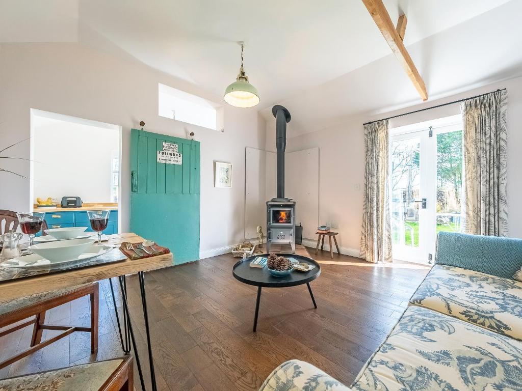 Χώρος καθιστικού στο The Cowshed - Uk50803